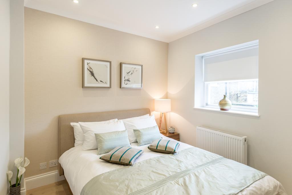 High Street Kensington Apartment London Room photo